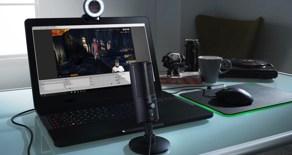 Razer's New Streaming Setup Has A Webcam w/ A Selfie Light & USB Mic